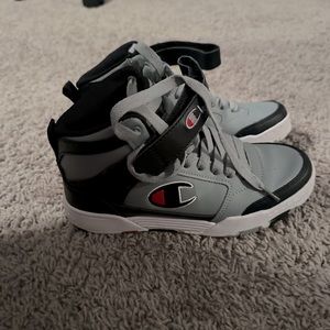 Like new champion basketball shoes
